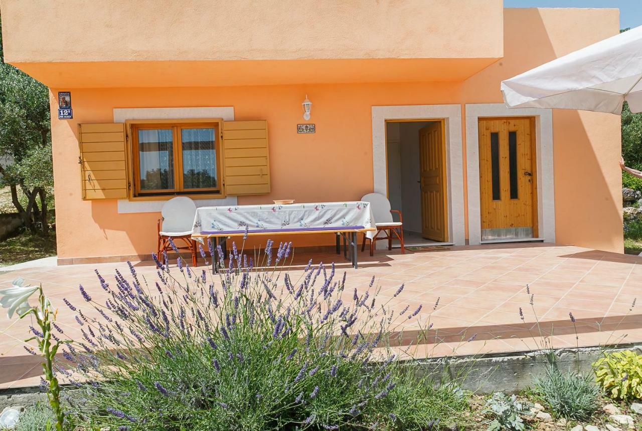 Castello Flower Apartment Kastela Exterior photo